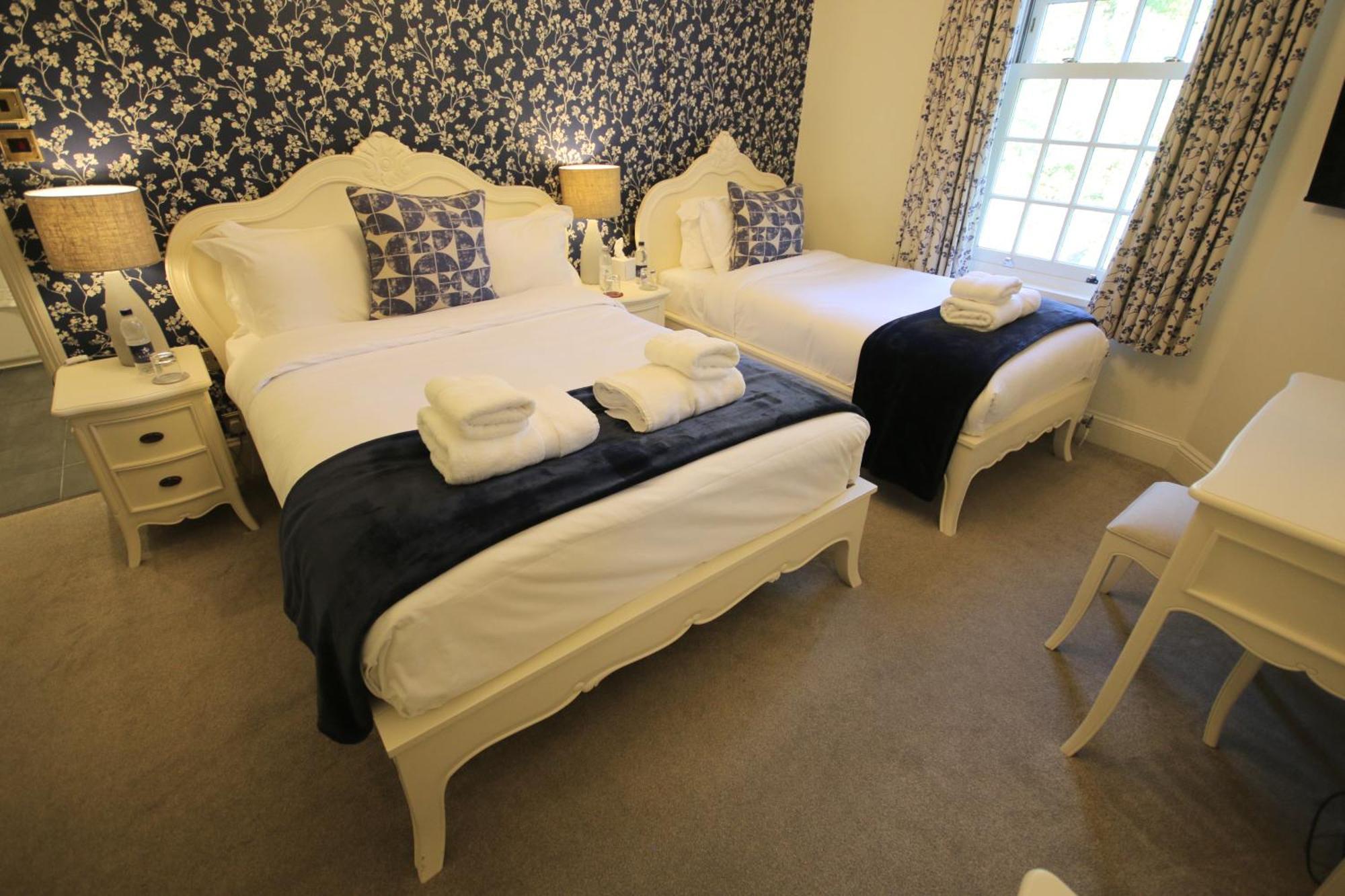 The Malvern Hills Hotel Great Malvern Room photo