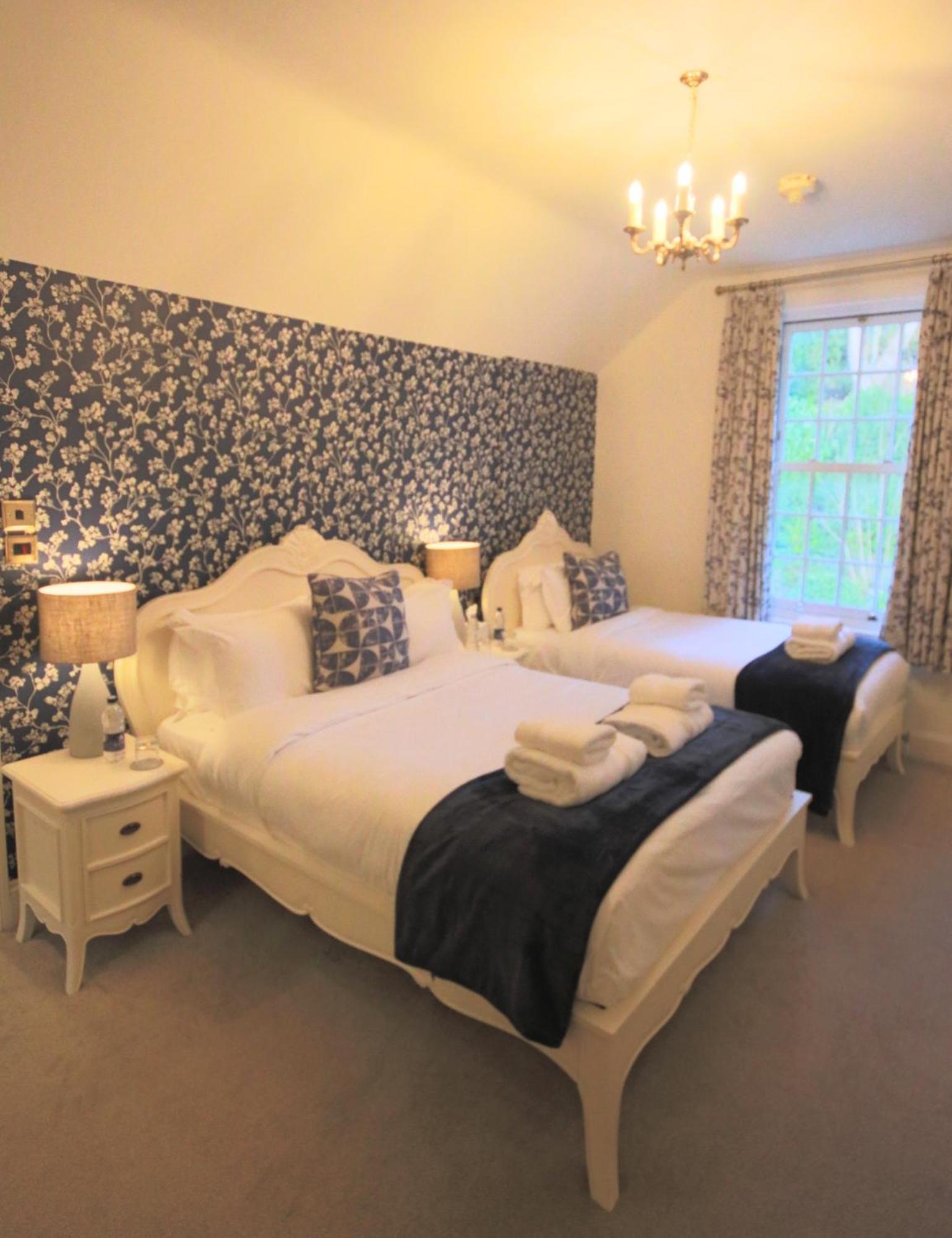 The Malvern Hills Hotel Great Malvern Room photo